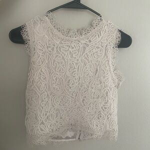 Elegant Lace Sleeveless Top - Cream/White